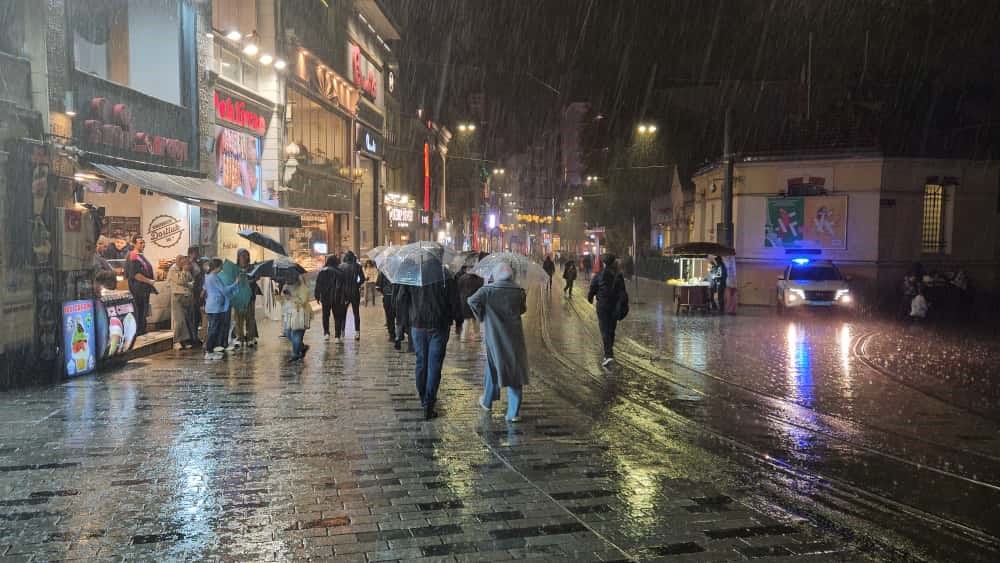 istanbulda saganak yagis basladi 3 9YOdtTg7