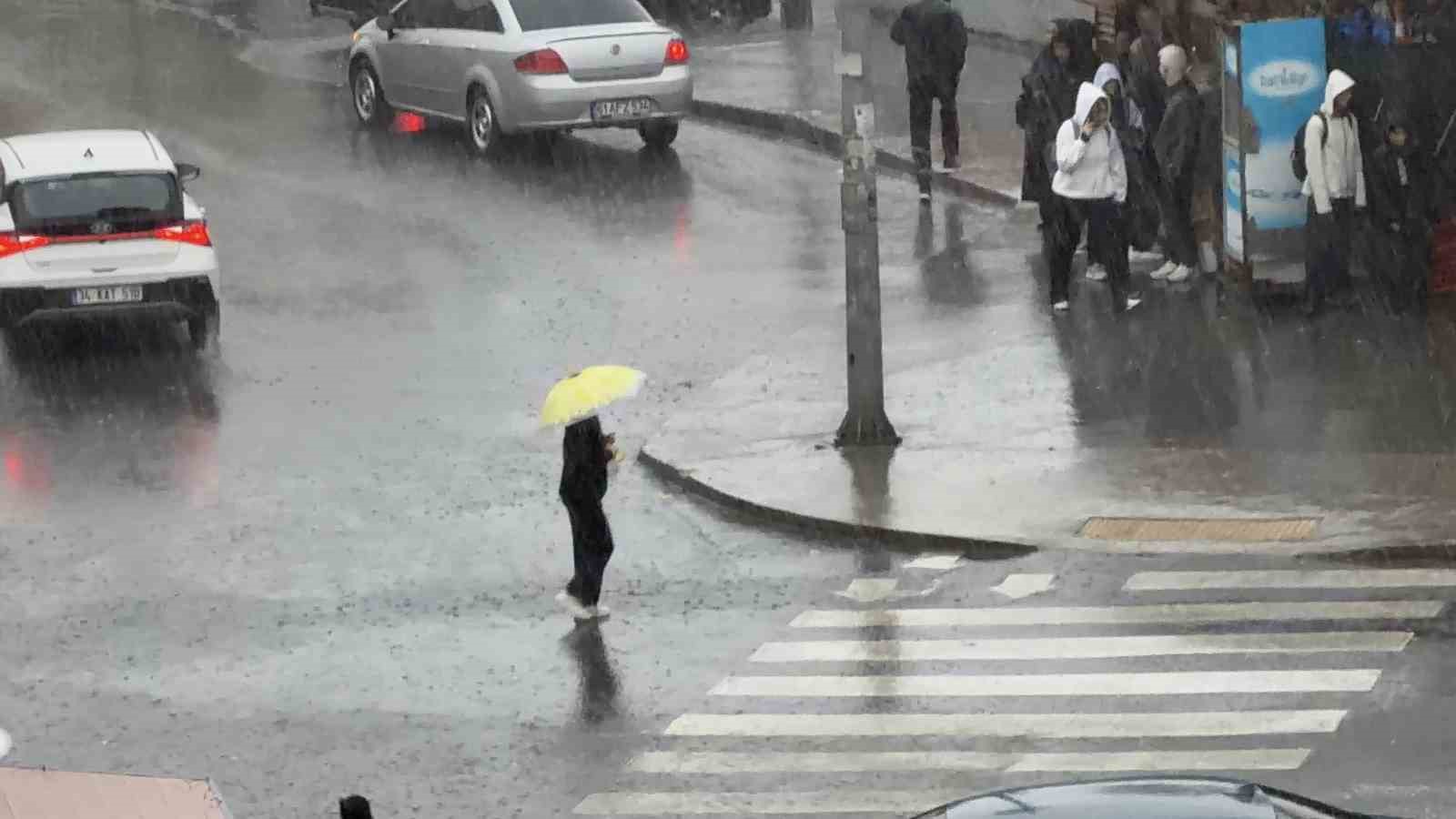 istanbulda siddetli yagis ve lodos etkili oldu 3