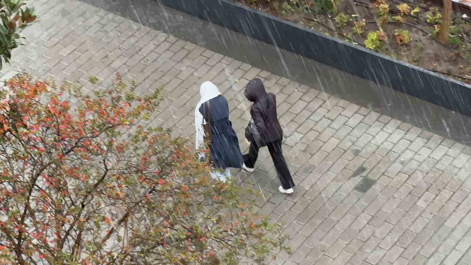 istanbulda siddetli yagis ve lodos etkili oldu 5 Dsqz2kAt
