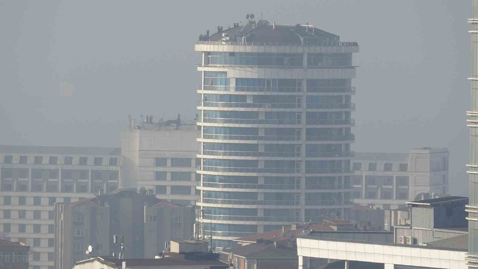 istanbulda sis etkisini gostermeye devam ediyor 3 QSRwZnLO