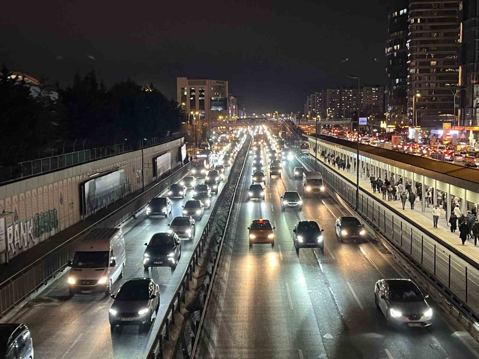 istanbulda trafik yogunlugu yuzde 83e ulasti 2