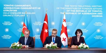 istanbulda-turkiye-azerbaycan-gurcistan-arasinda-istanbul-bildirisi-imzalandi-Jl3bkXw4.jpg