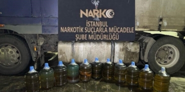 istanbulda-uyusturucu-operasyonu-183-kilogram-sivi-metamfetamin-ele-gecirildi-ruV7YlvS.jpg