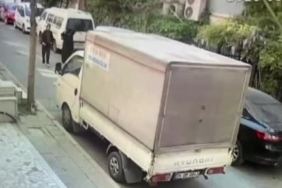 istanbulda-uzerinden-1-milyonluk-ziynet-esyasi-cikti-takside-yakalandilar-suc-makinesi-kadinlar-kamerada-rpk5ncNI.jpg