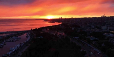istanbulda-yagmur-sonrasi-gun-batimi-mest-etti-1pbyP8sF.jpg