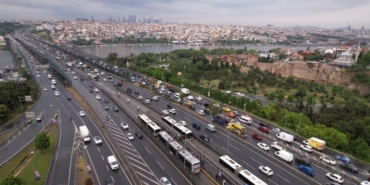 istanbulda-yagmur-ve-mac-trafigi-A8y1lMnN.jpg