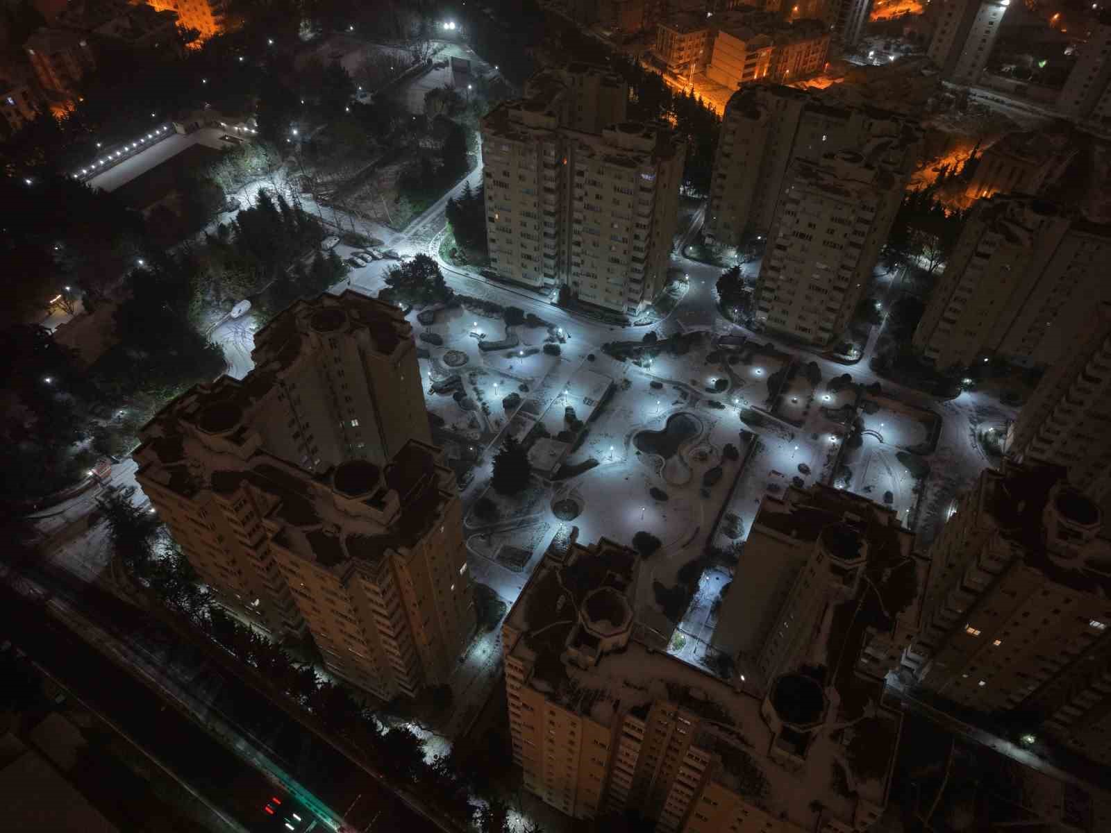 istanbulda yogun kar yagisi boyle goruntulendi 1 JOD1LdIs