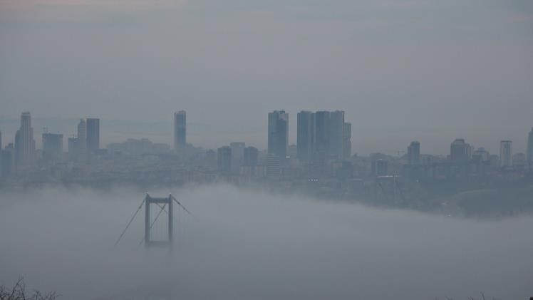 istanbulda yogun sis bogaz hatti trafige kapatildi 7 DPXDjVHj