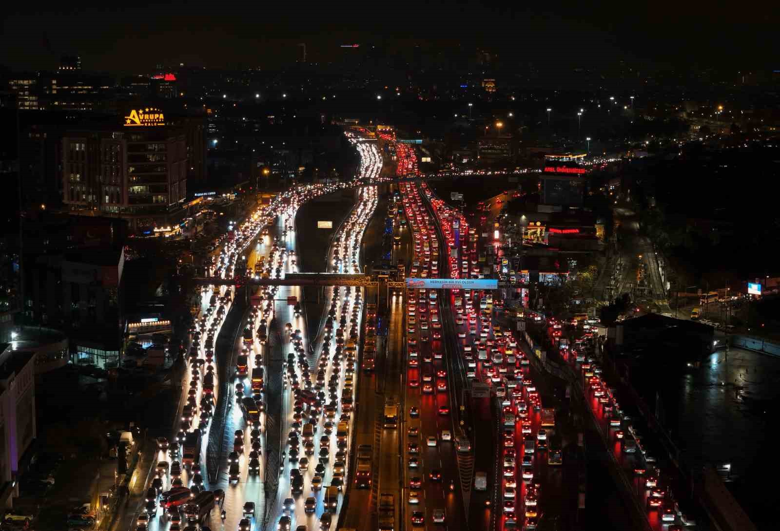 istanbulda yuzde 90a ulasan trafik havadan goruntulendi 2 nmH7XGvj