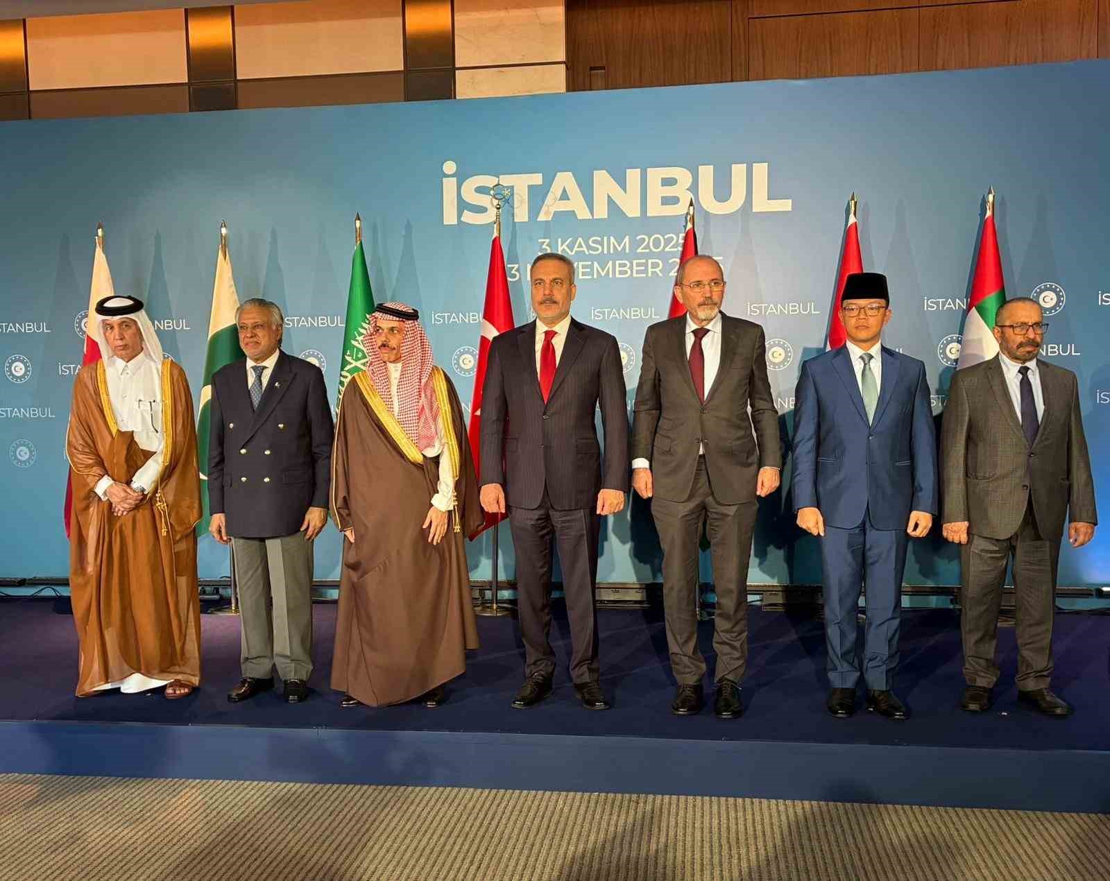 istanbuldaki kritik gazze toplantisi basladi 0