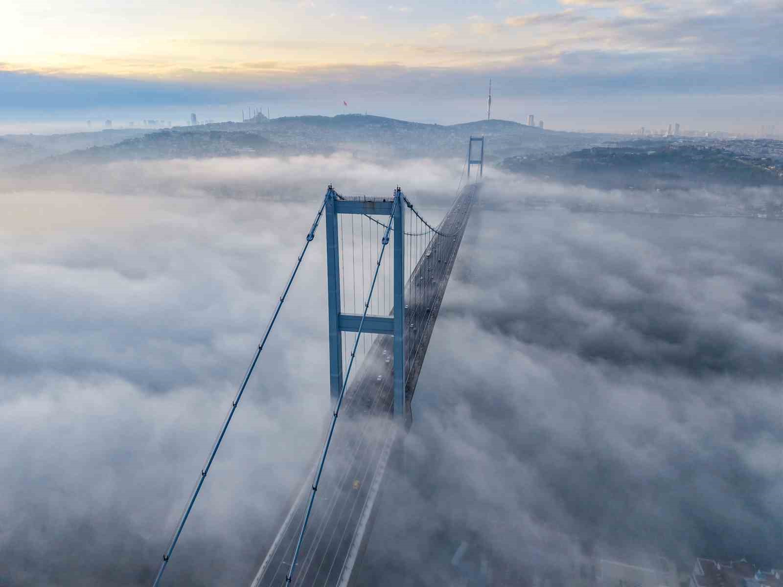 İstanbul’daki yoğun sis Boğaz’da görsel şölen oluşturdu 5 istanbuldaki yogun sis bogazda gorsel solen olusturdu 1 I5brwD8H