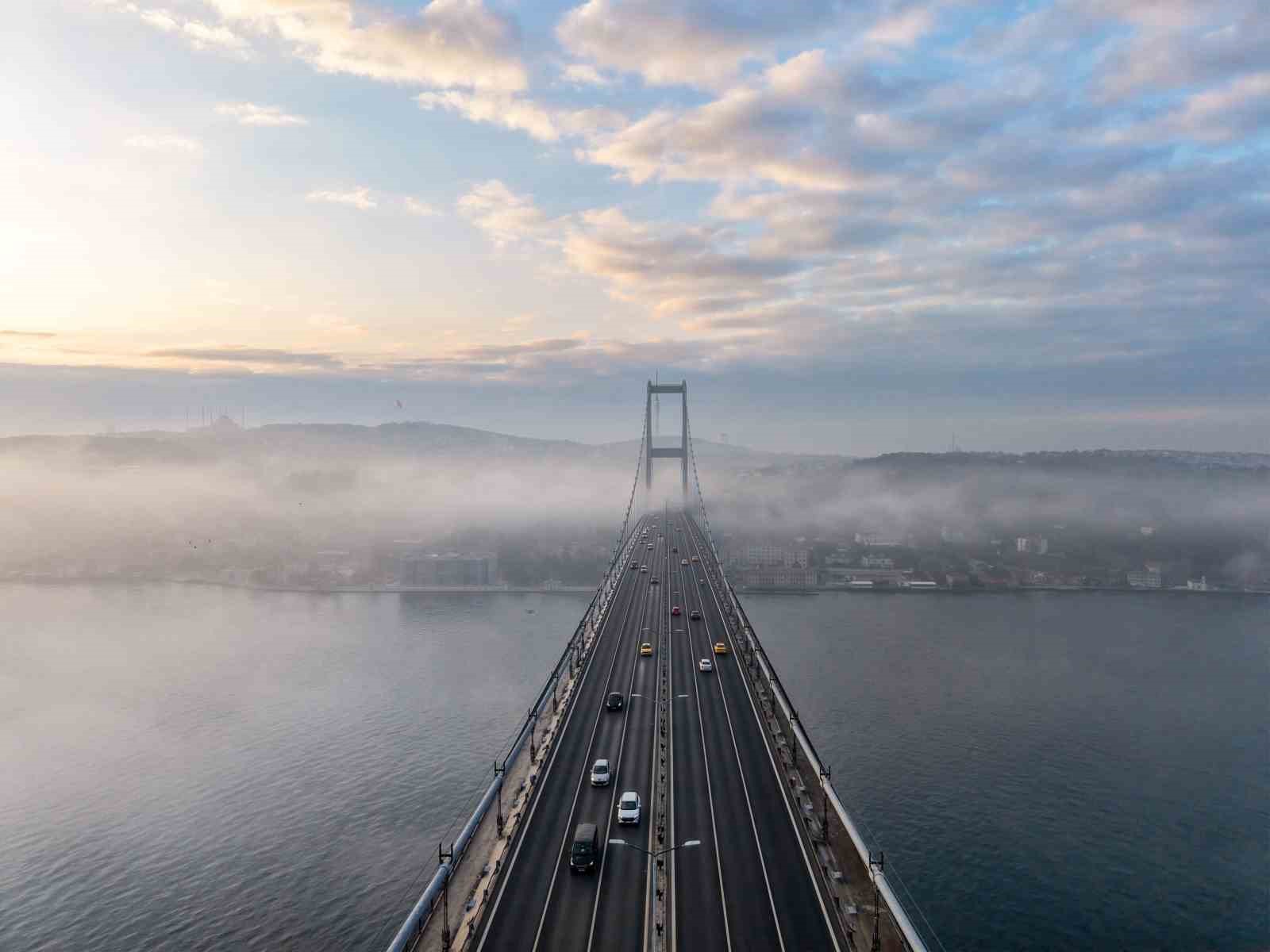 İstanbul’daki yoğun sis Boğaz’da görsel şölen oluşturdu 10 istanbuldaki yogun sis bogazda gorsel solen olusturdu 6