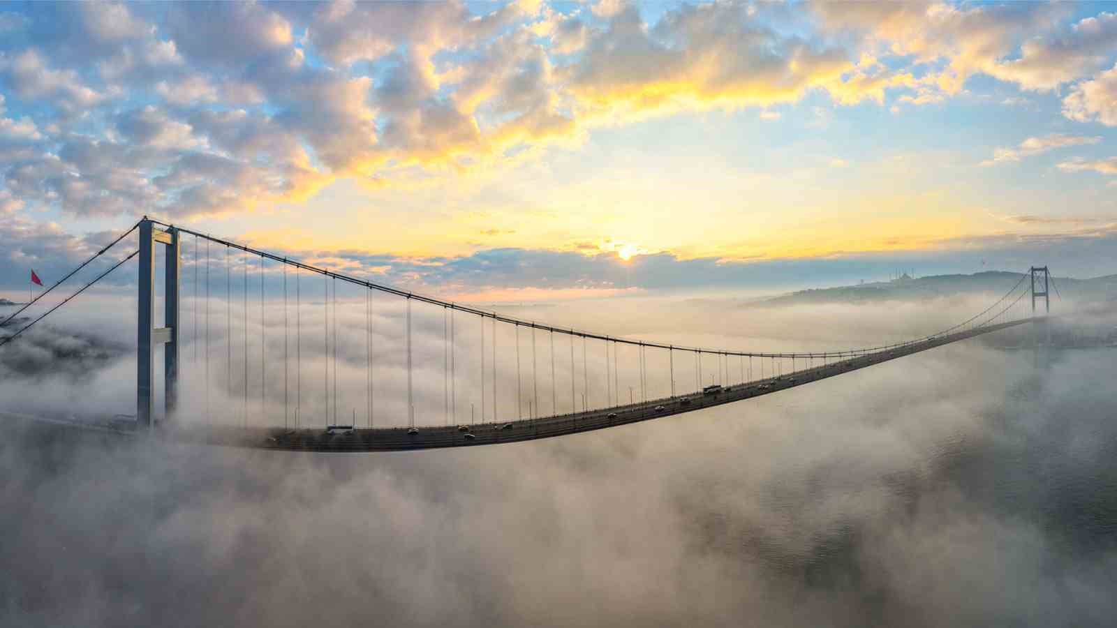İstanbul’daki yoğun sis Boğaz’da görsel şölen oluşturdu 12 istanbuldaki yogun sis bogazda gorsel solen olusturdu 8 3BslKguz