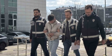 istanbuldan-gelip-boluda-iki-kadini-dolandirdi-kacis-plani-temde-bozuldu-yO6mREVQ.jpg