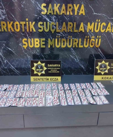istanbuldan-sakaryaya-uzanan-uyusturucu-sevkiyatini-polis-engelledi-3-gozalti-wAxj8uBi.jpg