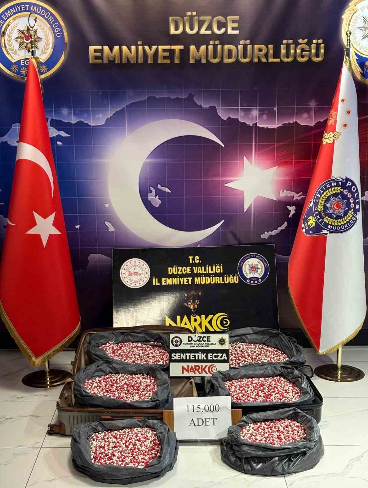 istanbuldan samsuna uyusturucu sevkiyatina duzce polisi dur dedi 0 b7Epgn3W