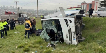 istanbuldan-yarismadan-donen-ogrencileri-tasiyan-midibus-sarampole-devrildi-9u-ogrenci-15-yarali-gdMMqlRW.jpg