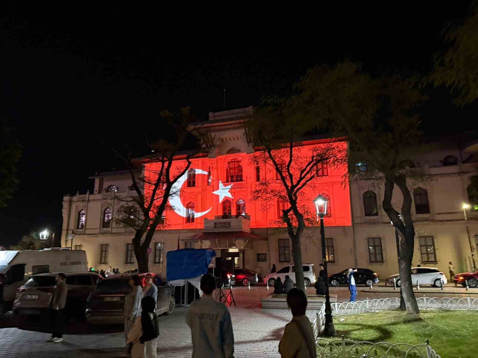 istanbulun fethinin 573 yil donumunde 3 ayri noktada video mapping gosterisi 0 gzALKYqi