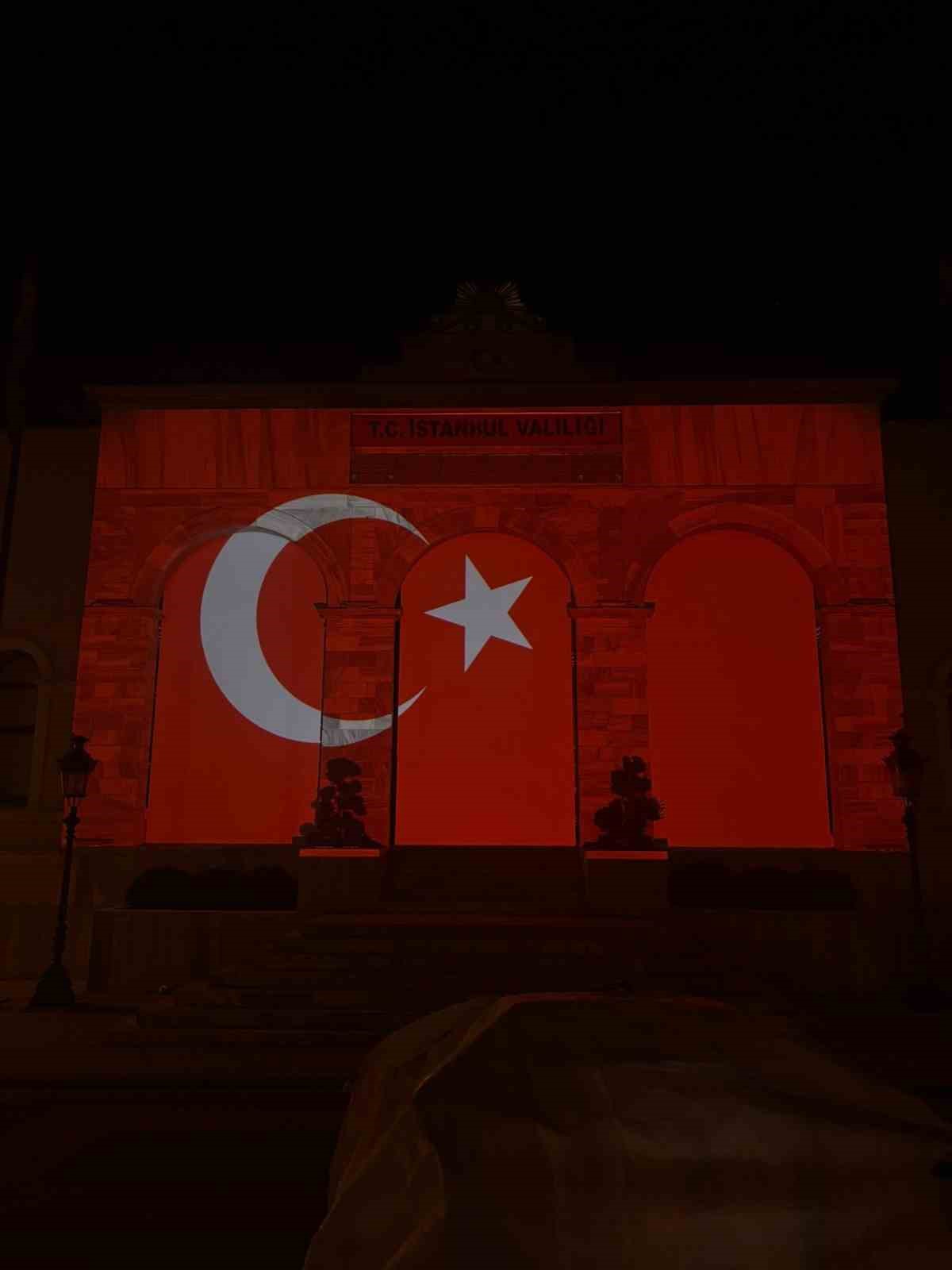 istanbulun fethinin 573 yil donumunde 3 ayri noktada video mapping gosterisi 6 9hcNnen6