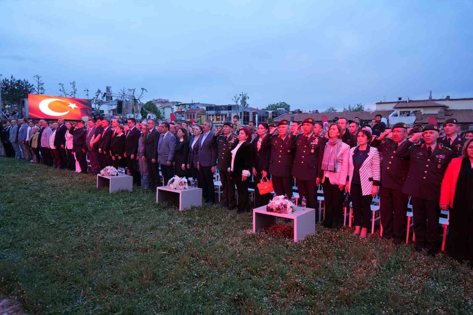 İstanbul’un Fethi’nin 573’üncü yılında Edirne’de Osmanlı ruhu yaşatıldı 9 istanbulun fethinin 573uncu yilinda edirnede osmanli ruhu yasatildi 5 B25Nk2GX