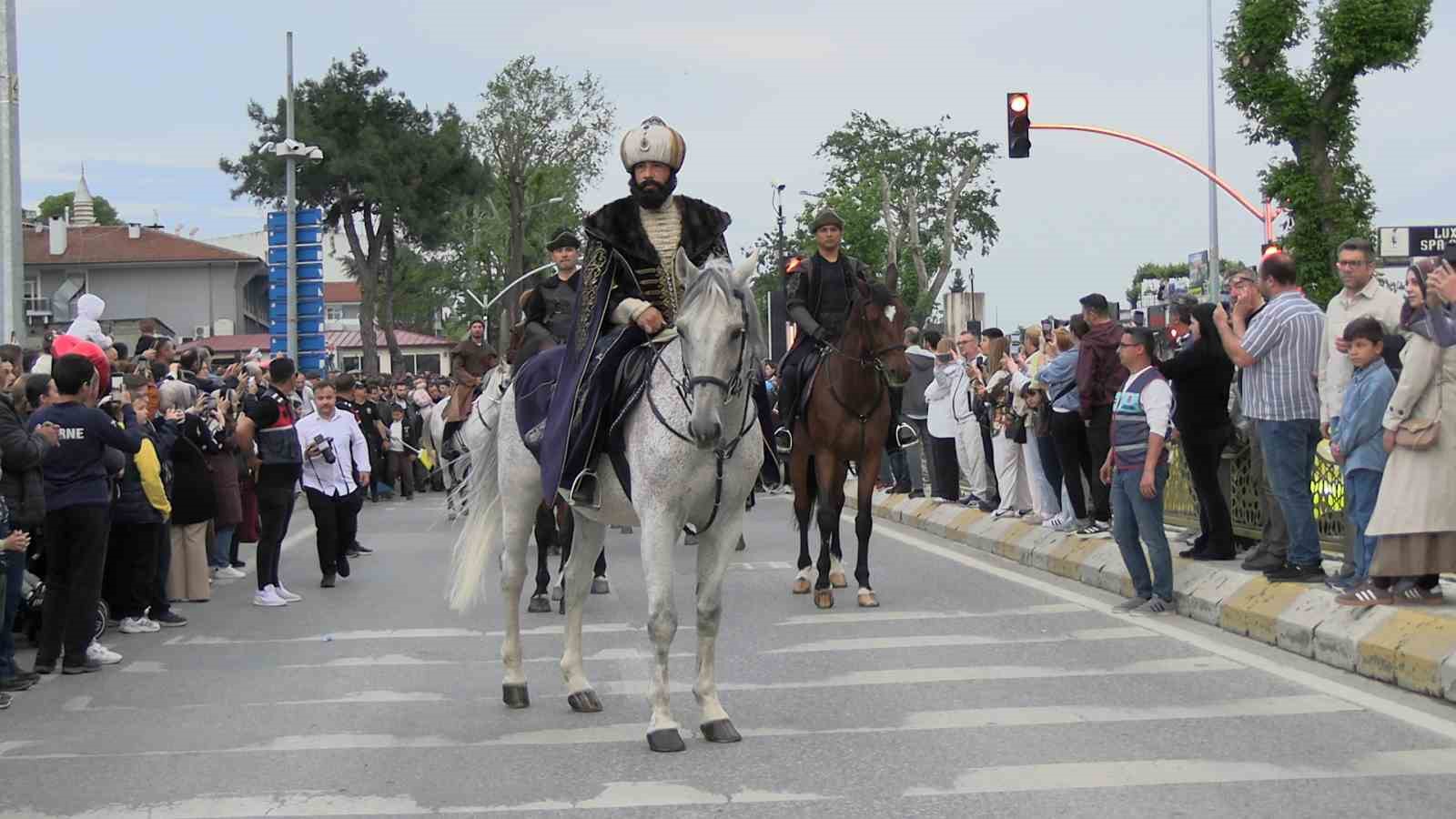 İstanbul’un Fethi’nin 573’üncü yılında Edirne’de Osmanlı ruhu yaşatıldı 10 istanbulun fethinin 573uncu yilinda edirnede osmanli ruhu yasatildi 6 MucMKhDV
