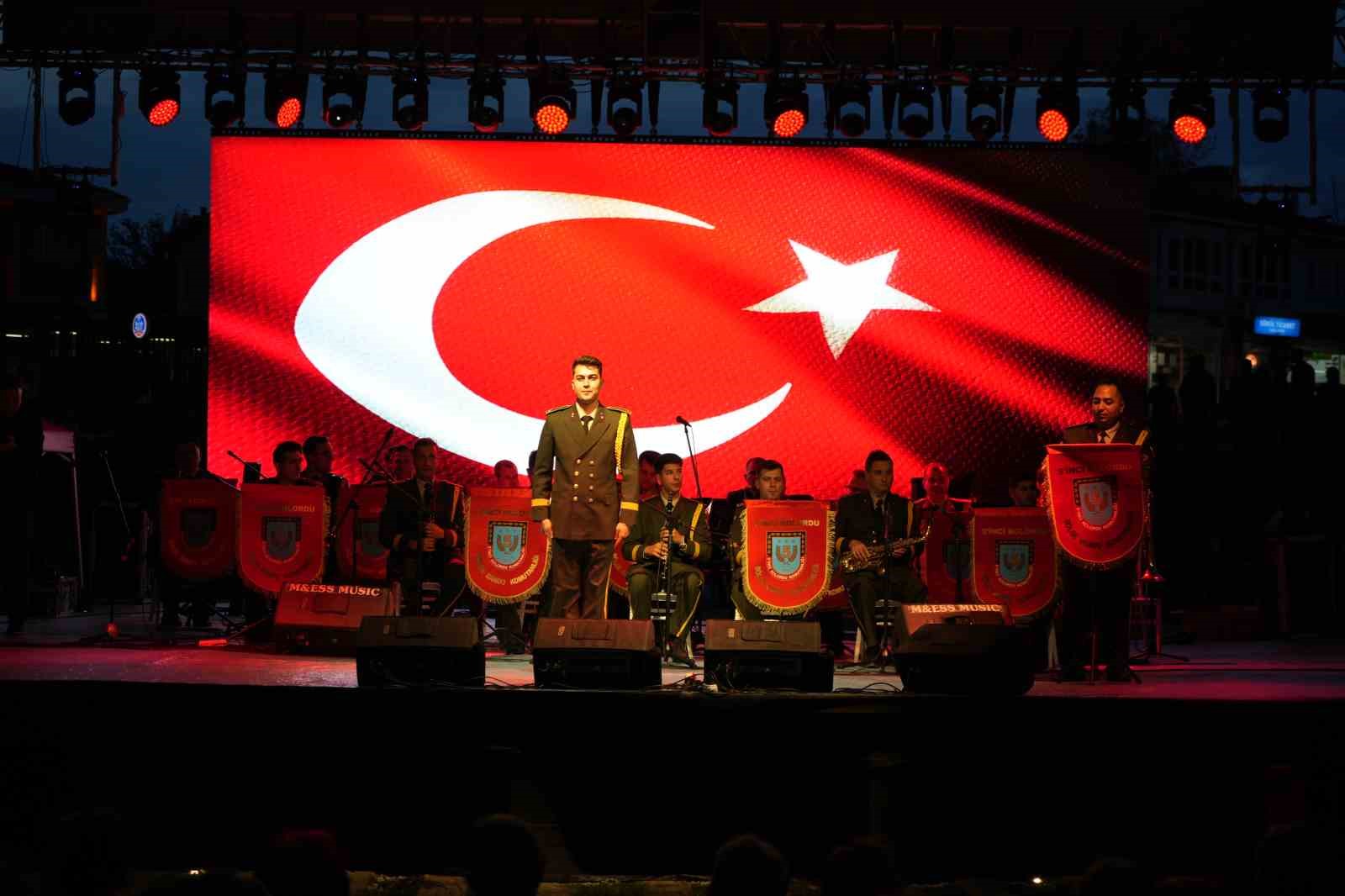 İstanbul’un Fethi’nin 573’üncü yılında Edirne’de Osmanlı ruhu yaşatıldı 13 istanbulun fethinin 573uncu yilinda edirnede osmanli ruhu yasatildi 9