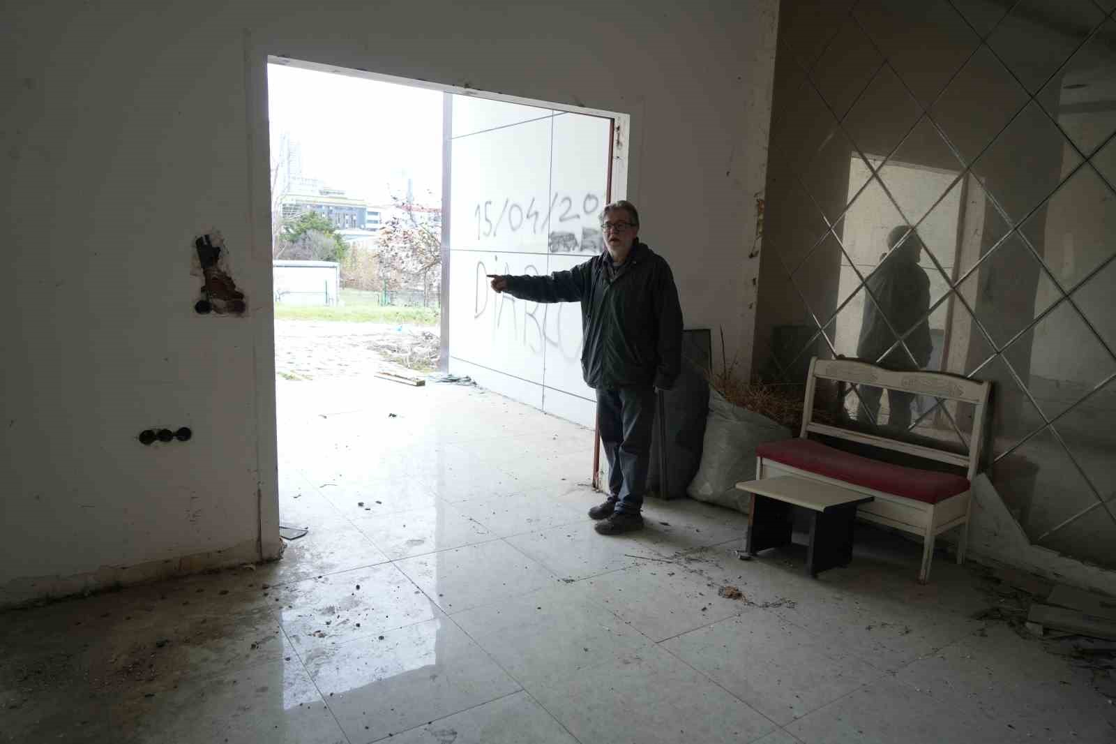 İstanbul’un gökdelen mezarlıkları Esenyurt’ta havadan görüntülendi 10 istanbulun gokdelen mezarliklari esenyurtta havadan goruntulendi 6 WJ2E9zTA