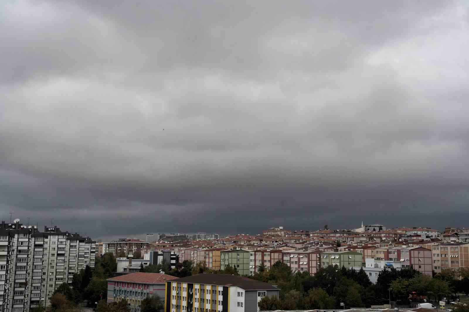 istanbulun uzerine kara bulutlar coktu 1 bsTzZsPz