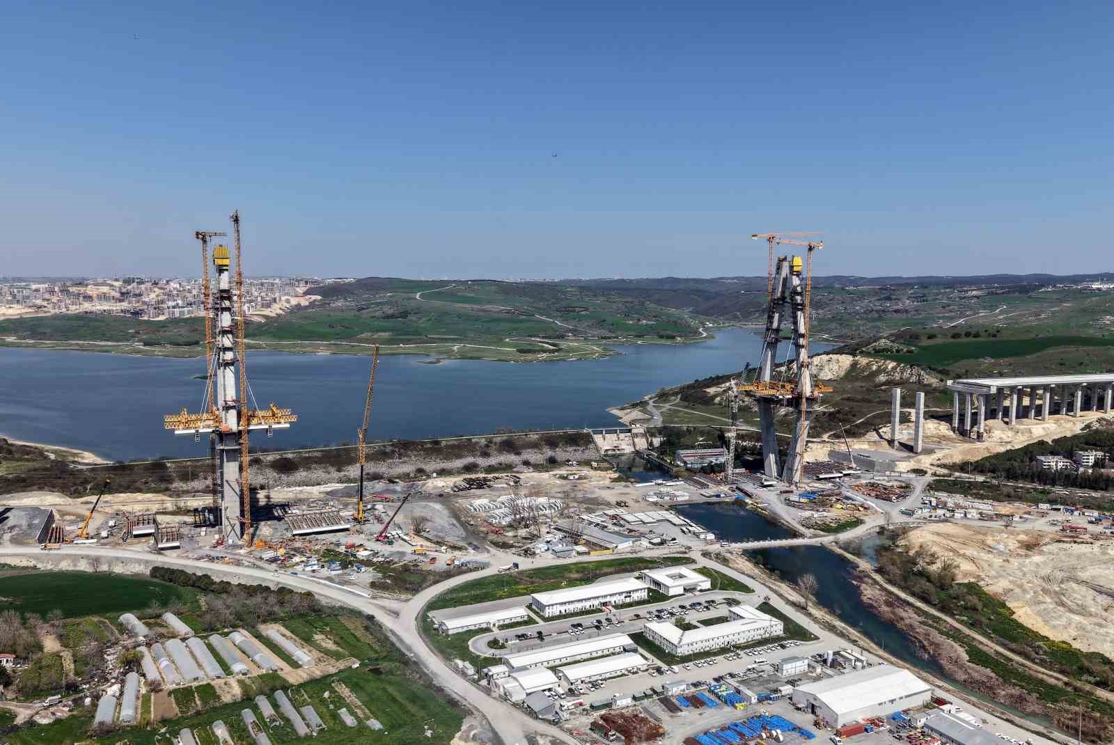 istanbulun yeni yuzu kopru yukselirken keciler merada 5 v5K7gLkR