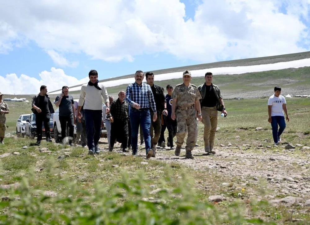 iste farkli yonleri ve adrenalin tutkusuyla icisleri bakani mustafa ciftci portresi 2 C1QZguwA