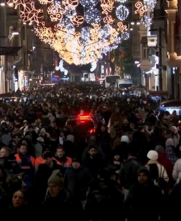 istiklal-caddesindeki-yogunluk-havadan-goruntulendi-rNXnjADR.jpg