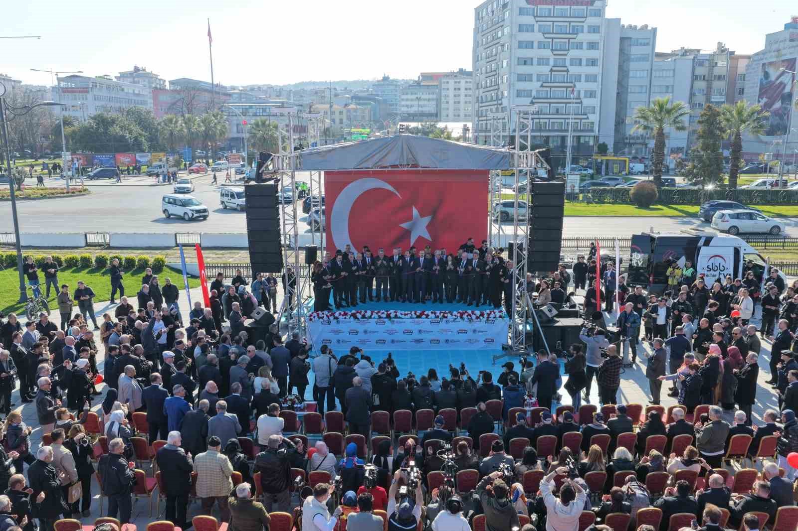 istiklal meydanina gorkemli acilis 6 5z1UDaMA