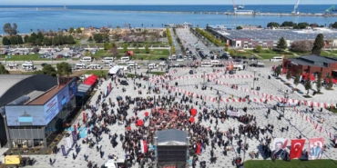 istiklal-meydanina-gorkemli-acilis-fnebe5yn.jpg