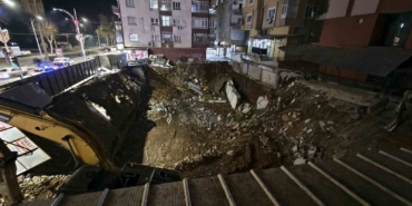 istinat-duvari-coken-binadaki-vatandaslar-tahliye-edildi-Hu7MKlU1.jpg