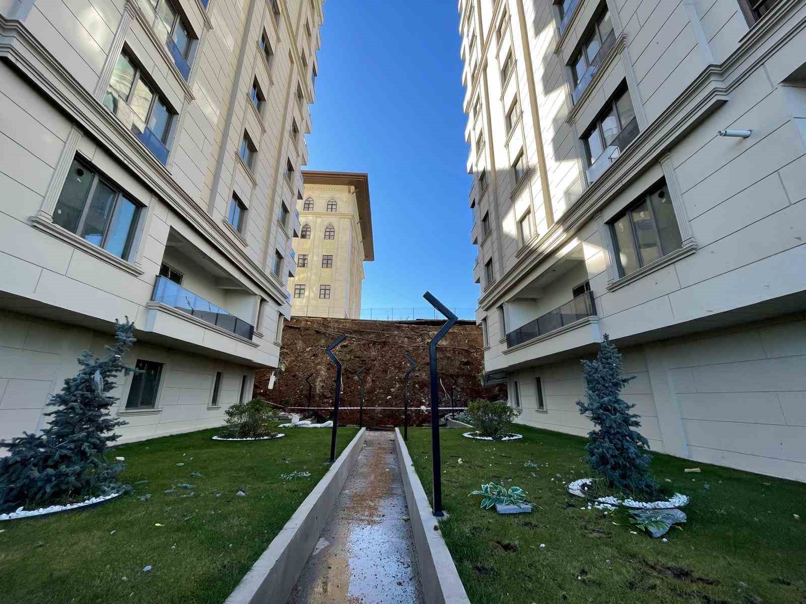 istinat duvari coken sitedeki 4 dairede hasar olustu 2 jaeUyWjR