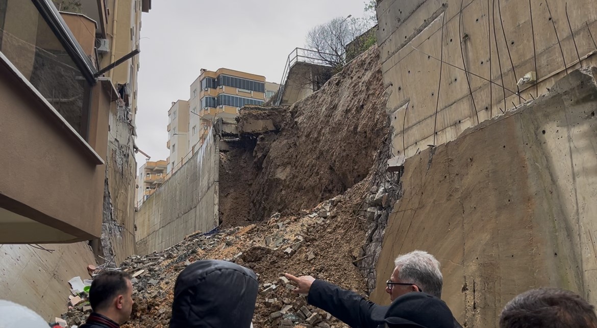 istinat duvari coktu site sakinleri deprem oldugunu sandi 1 aRNPdvnK