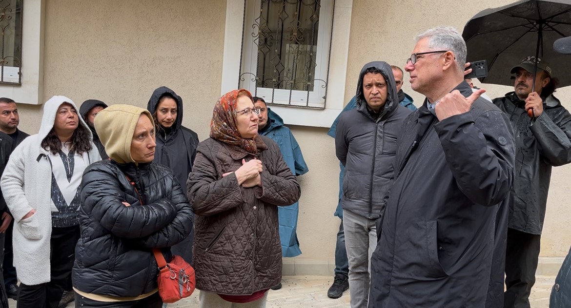 istinat duvari coktu site sakinleri deprem oldugunu sandi 4
