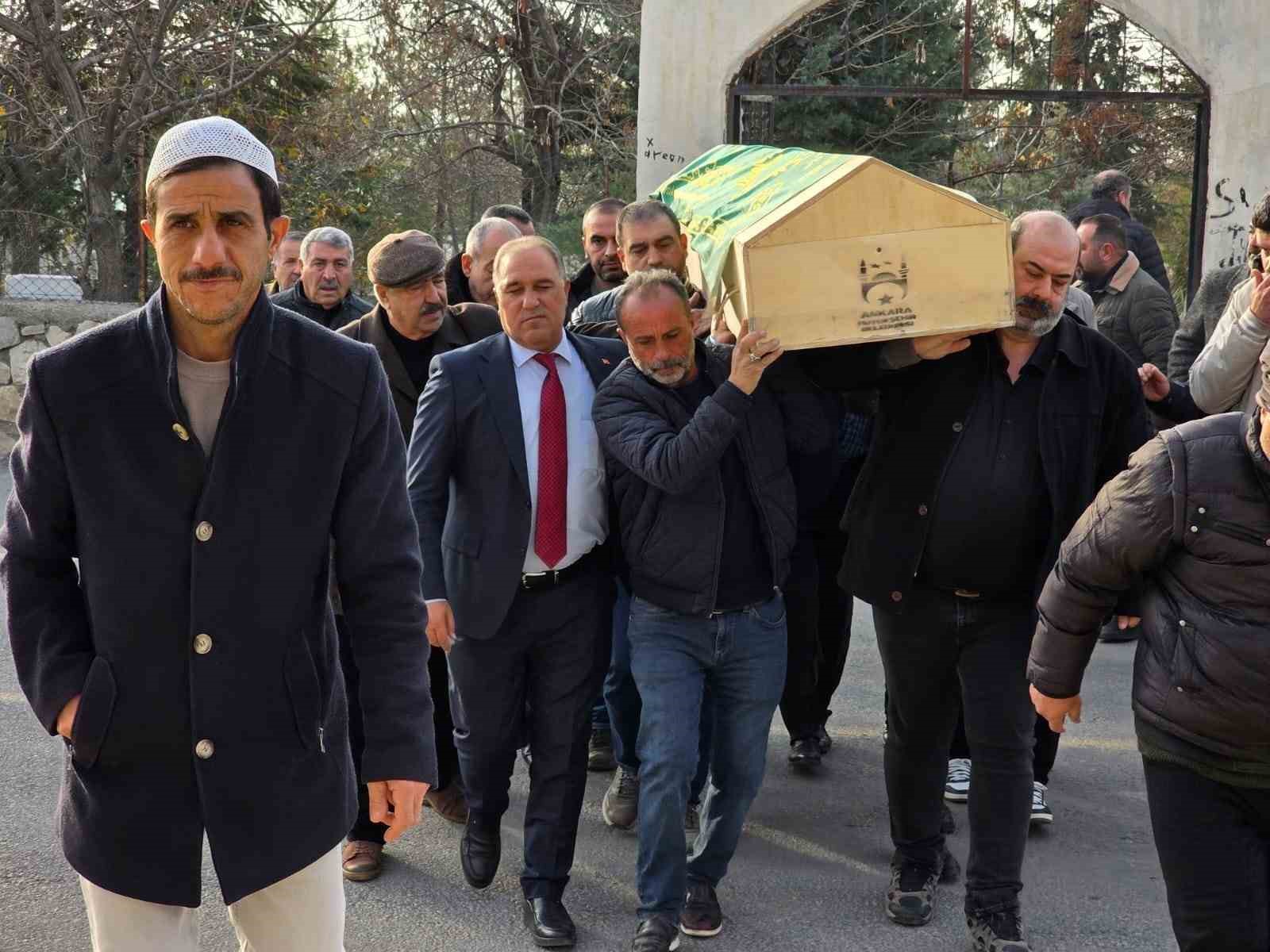 isvicrede hayatini kaybeden cumhurbaskani erdoganin ogretmeni memleketi diyarbakirda defnedildi 1