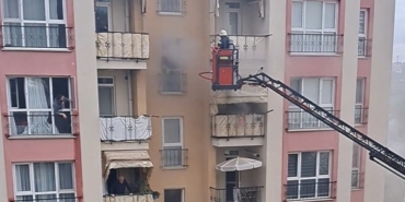 itfaiye-eri-oksijen-maskesini-vatandasa-verip-hayatini-kurtardi-3hORUwcs.jpg