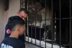 TEM’de emniyet şeridindeki araca tır çarptı: 1 çocuk öldü, 3 kişi yaralandı 2 thumbnail