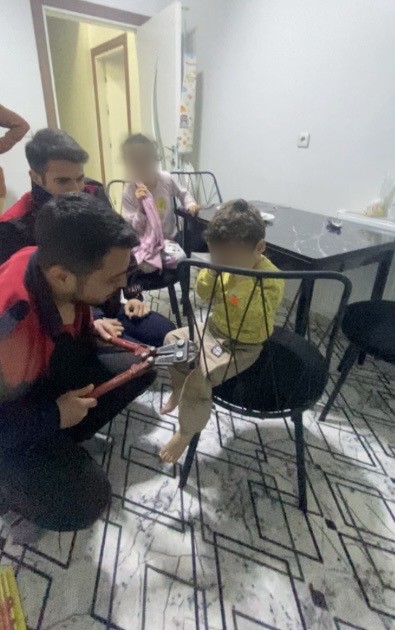 itfaiyeci babanin oglunu mesai arkadaslari kurtardi 2 WmD3zZIF