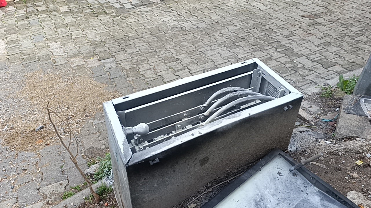 itfaiyeye park engeli itfaiye erleri yangina tuplerle kosarak mudahale etti 3 mPHc8lFT