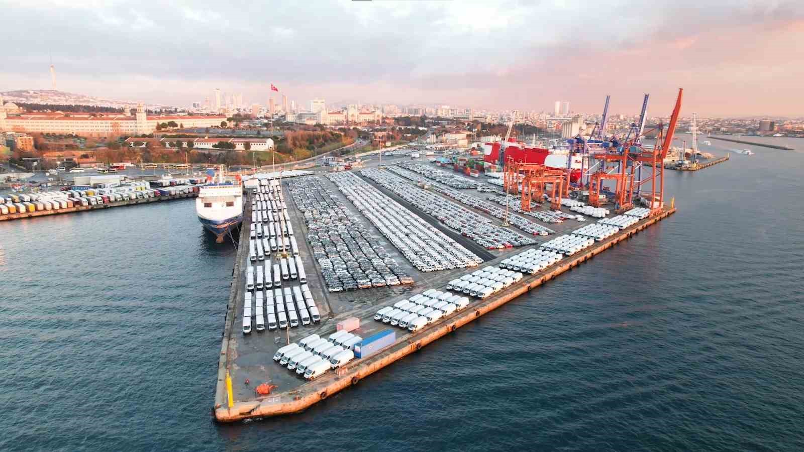 ithal otomobiller haydarpasa limanini doldurdu 3 kwJtfSlH