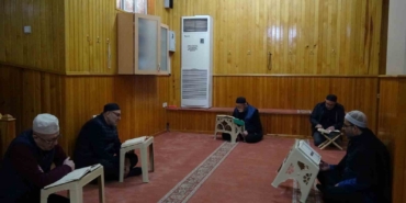 itikafa-girenler-ramazanin-son-gunlerini-ibadetle-geciriyor-yuwRDtSF.jpg