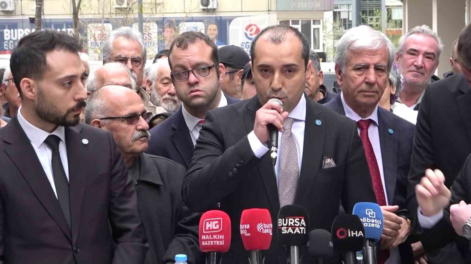 iyi parti bursada istifa dalgasi ilcelerde pes pese ayriliklar 2 Cn1ksQWe