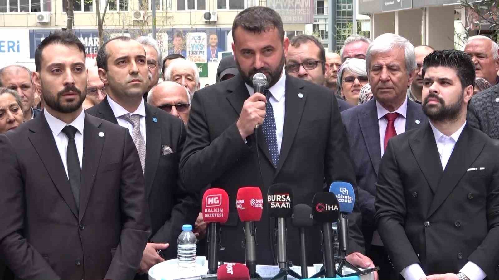 iyi parti bursada istifa dalgasi ilcelerde pes pese ayriliklar 3 hFb1wetG