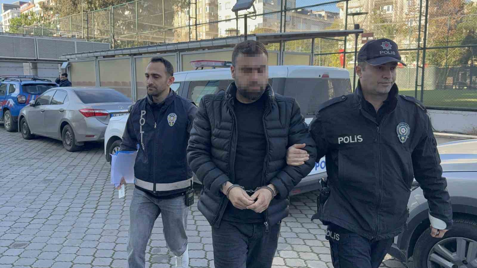 iyi parti il baskani aksoy saldiriya ugradi 1 gozalti 1 2z74sRHw
