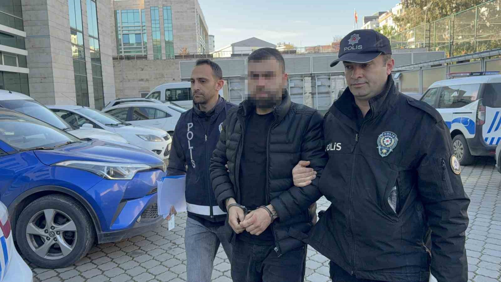 iyi parti il baskani aksoy saldiriya ugradi 1 gozalti 2
