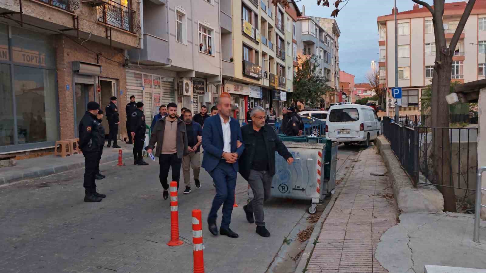 iyi parti ilce baskaninin oglunun olumune iliskin 5 tutuklama 1 4eBqkDUI