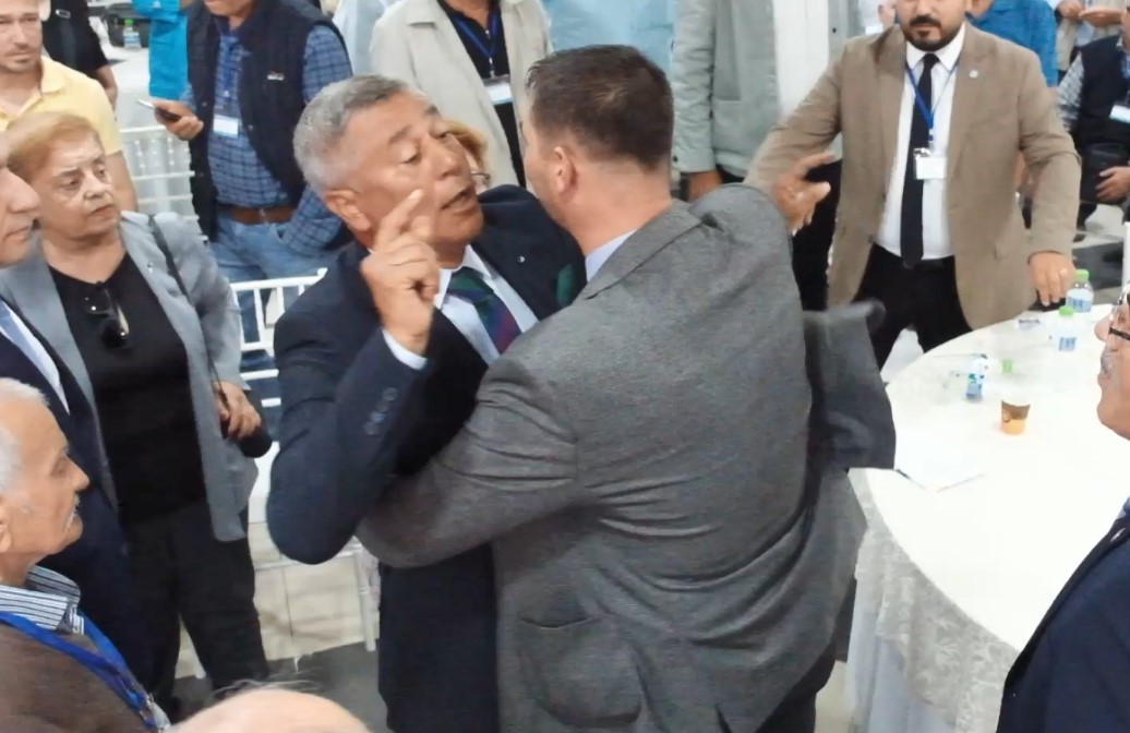 iyi parti kongresinde gergin anlar kursuyu bile devirdiler 2 pQ3zURld